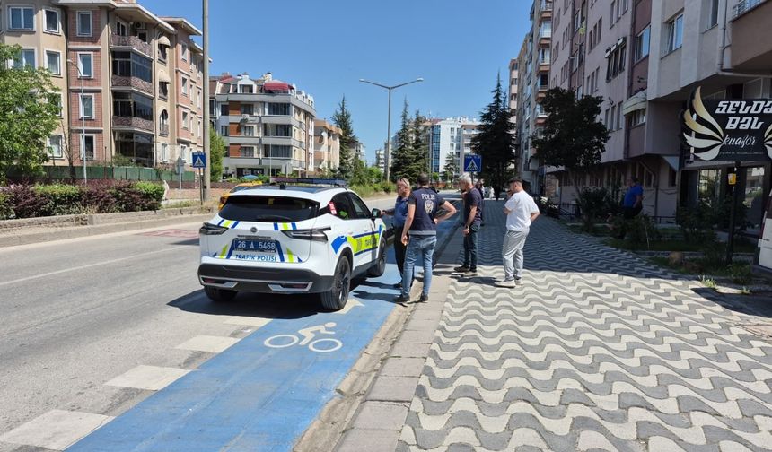 Yaşlı Adam Otomobilin Çarpmasıyla Yaralandı