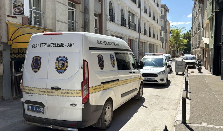 Apartta Gizemli Ölüm! Arkadaşları Şoke Oldu