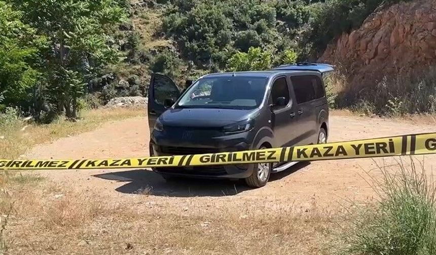 Şok Olay: Park Halindeki Araçta 2 Genç Ölü Bulundu