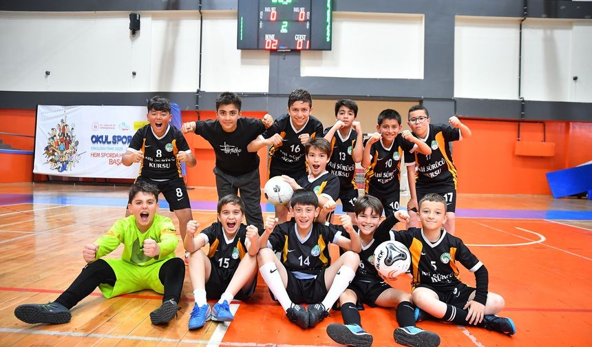 Küçük erkekler futsalda gruplar şekilleniyor