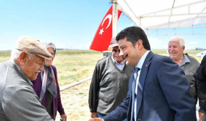 Kırşehir’de Köye Dönüşe Büyük Destek: 40 Vatandaşa Tapu Teslim Edildi