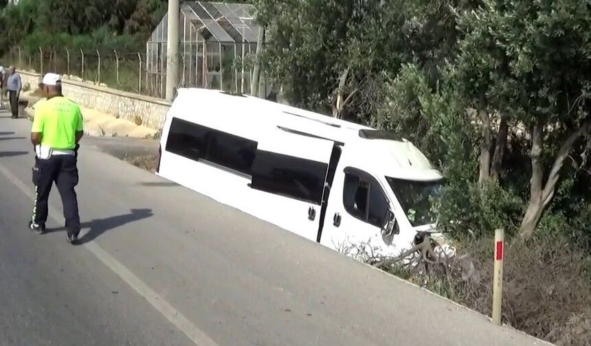 Gasbettiği minibüsle kaza yapan zanlı öldü