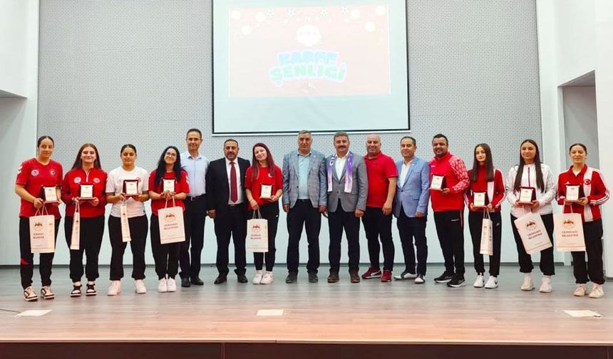 Milli sporcular öğrencilerle buluştu