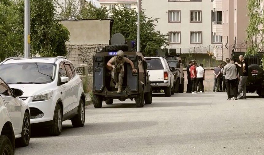 Kardeşini ve Polisi Vurdu… Silahlı Çatışma Saatlerce Sürdü