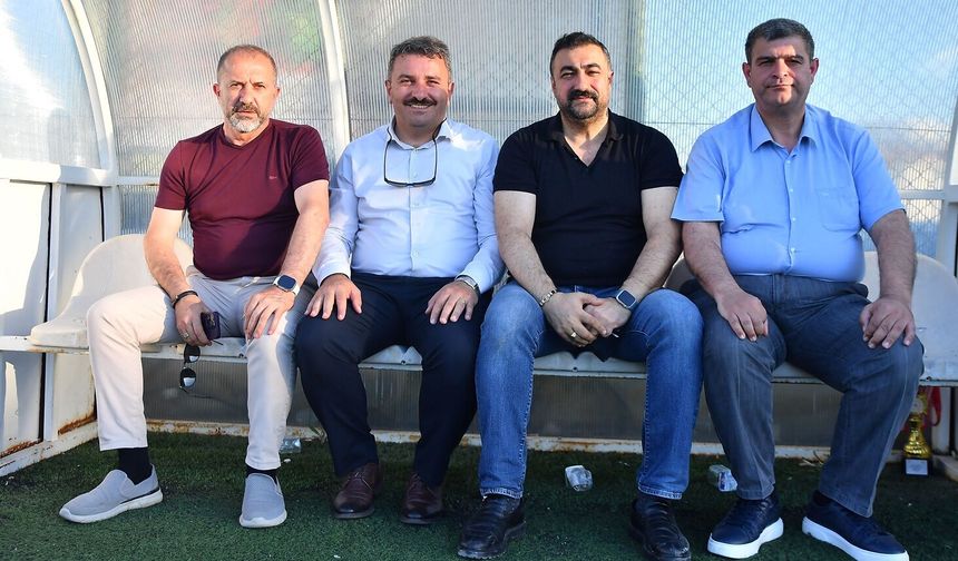 Şampiyonluk maçına protokolden büyük ilgi