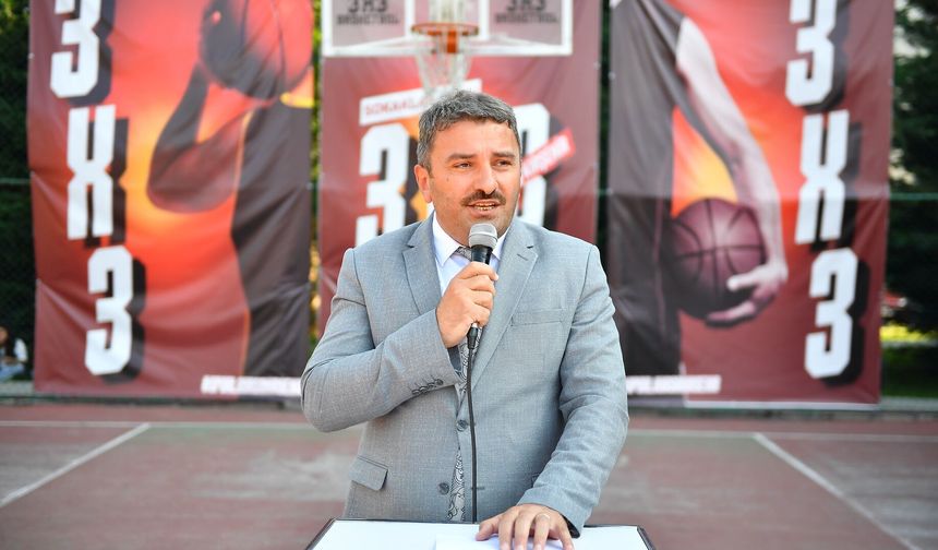 “Sokaklar sizin, gelecek sizin!”