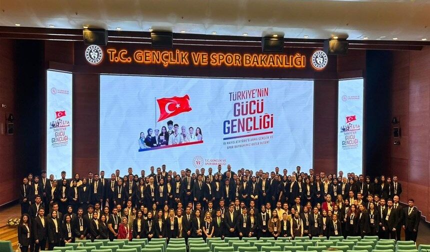 Gençlerin fikirleri Ankara'da masaya yatırıldı