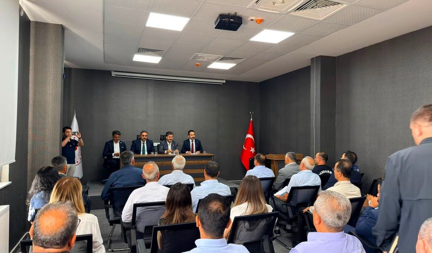 Çiçekdağı’nda Kurum Amirleriyle Değerlendirme Toplantısı Düzenlendi