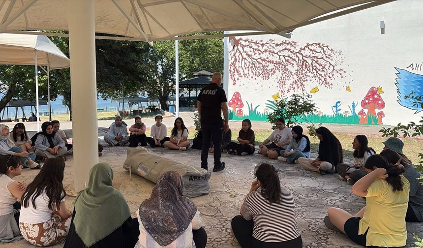 Gençler Afetlere Karşı Hazırlanıyor: AFAD’dan Uygulamalı Eğitim