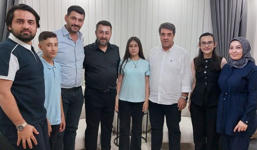 Anahtar Parti'den Kırşehir'in Gururu Buğlem Nisa Yılmaz'a Ziyaret