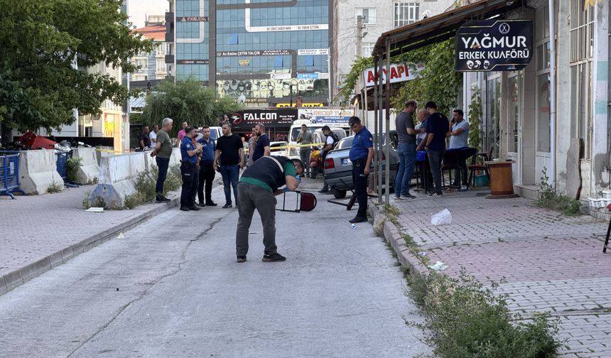 Kıraathanede Silahlar Konuştu! 4 Yaralı