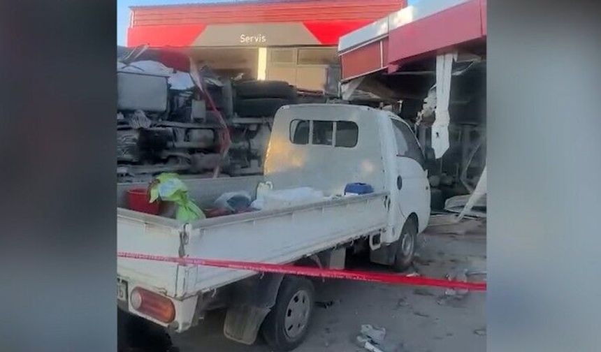 Akaryakıt İstasyonunda Feci Kaza: 1 Ölü, 2 Yaralı