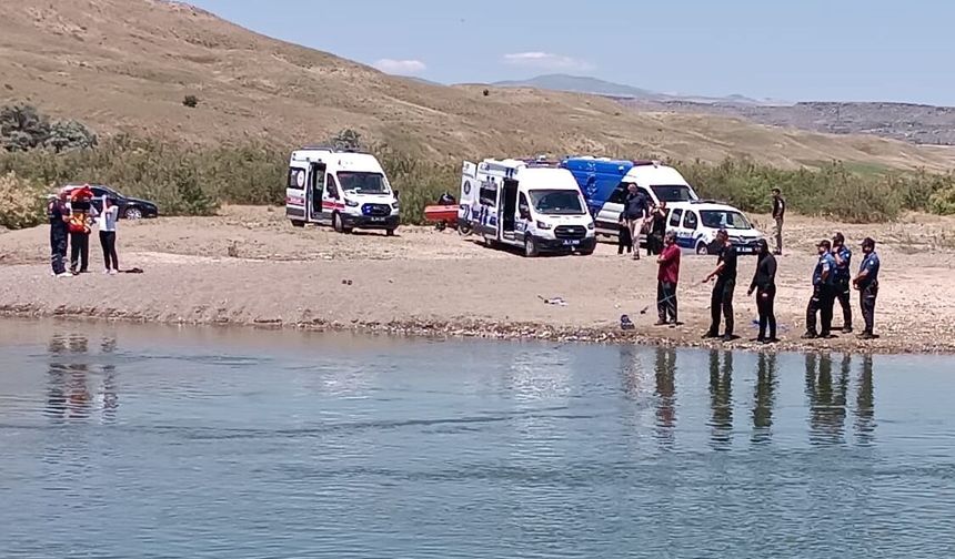 Annesi ile Çamaşır Yıkayan Çocuklar Akıntıya Kapıldı!