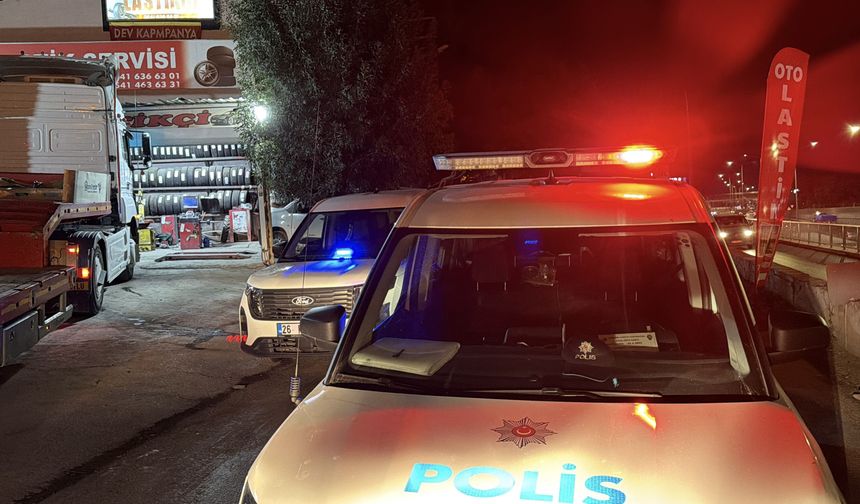 Park'ta Dehşet! 23 Yaşındaki Genç Bıçaklandı