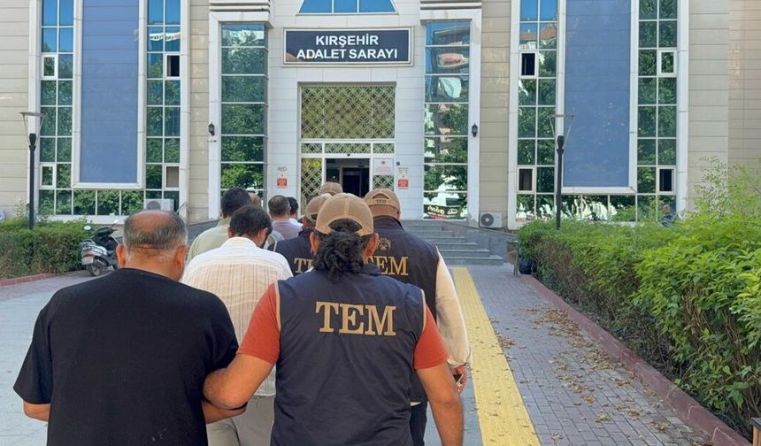 Kırşehir'de FETÖ operasyonu 8 gözaltı, 1 tutuklama