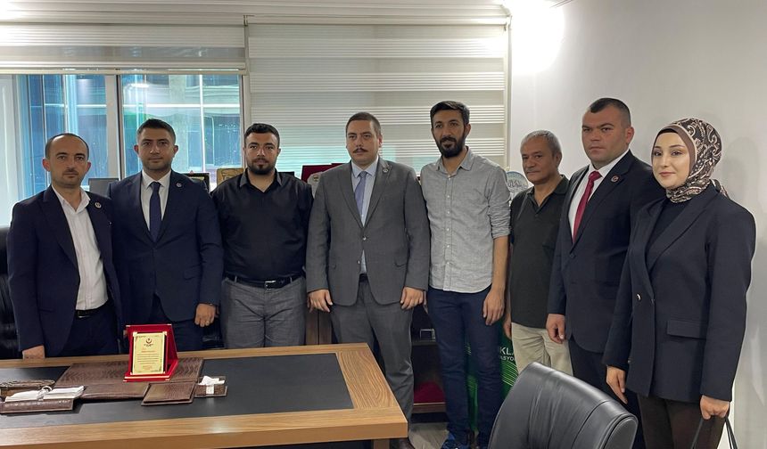 BBP Heyetinden Kırşehir Çiğdem Gazetesi’ne Ziyaret ve Teşekkür Plaketi