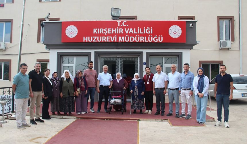 Kırşehir’de Huzurevi Sakinlerine Sağlık Ziyareti