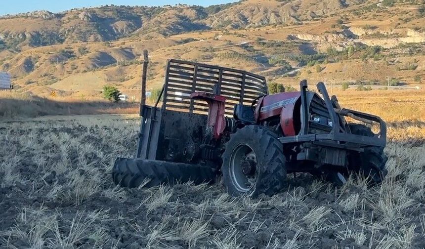 Feci Kazada Traktör Sürücüsü Olay Yerinde Öldü