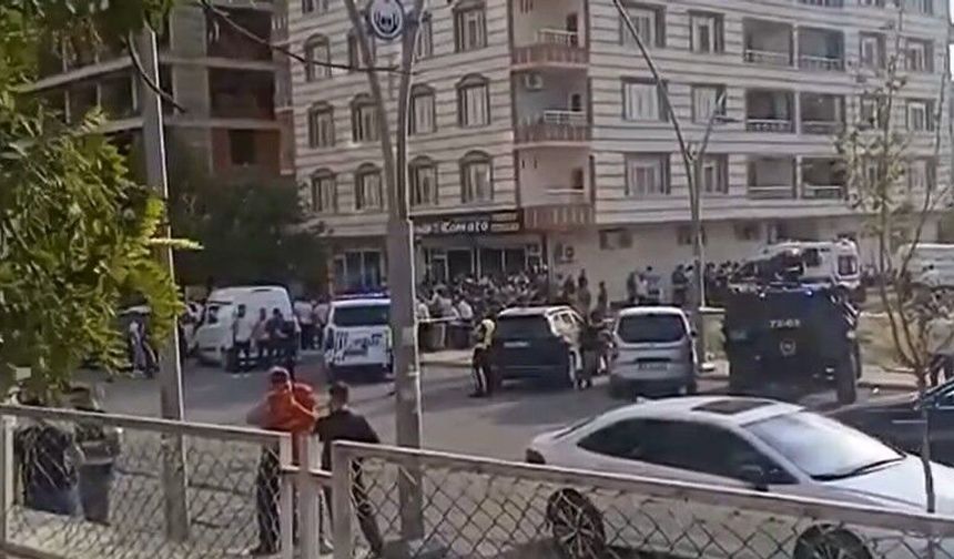 Aile Faciası: Eşi ve 2 Çocuğunu Öldüren Kişi Yaşamına Son Verdi