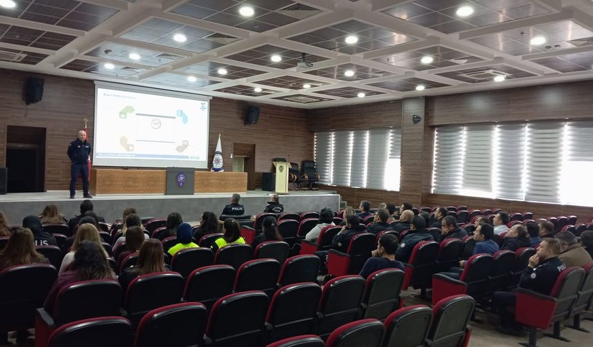 Kırşehir’de emniyet personeline afet ve yangın eğitimi
