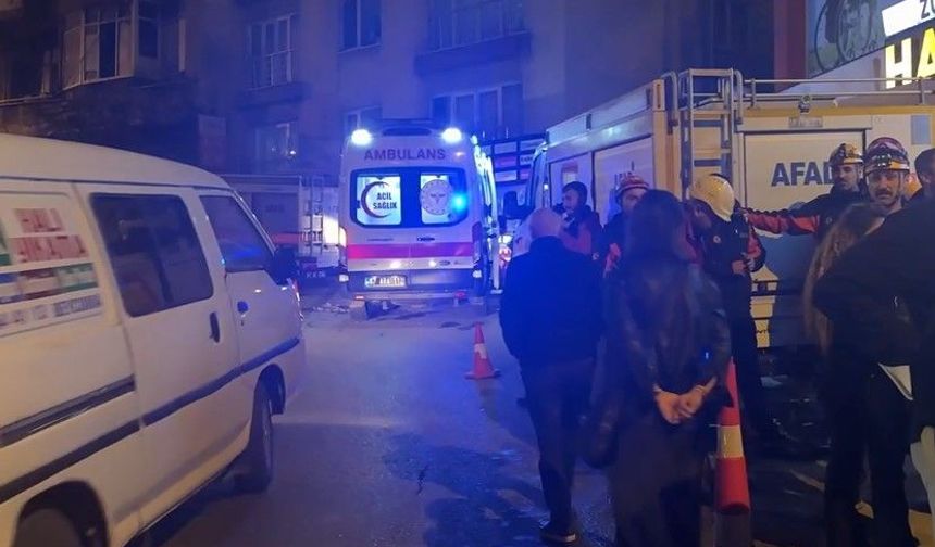 Bina Çöktü! 74 Yaşındaki Kadın Hayatını Kaybetti