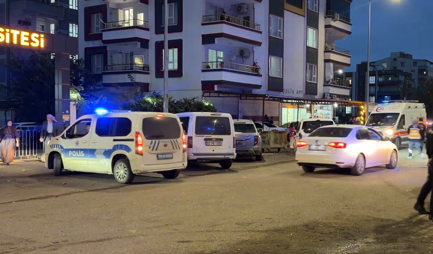 Husumetli ailelerin kavgasında silahlar konuştu: 3 yaralı
