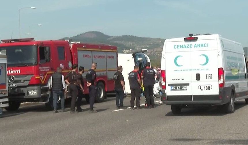 Tur Otobüsü ile Çekici Çarpıştı! Faciada 11 Kişi Hayatını Kaybetti
