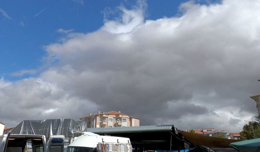 Kırşehir semalarında karabulut ve rüzgar etkili