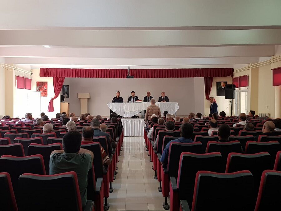 Kaman'da muhtarlar toplantısı yapıldı