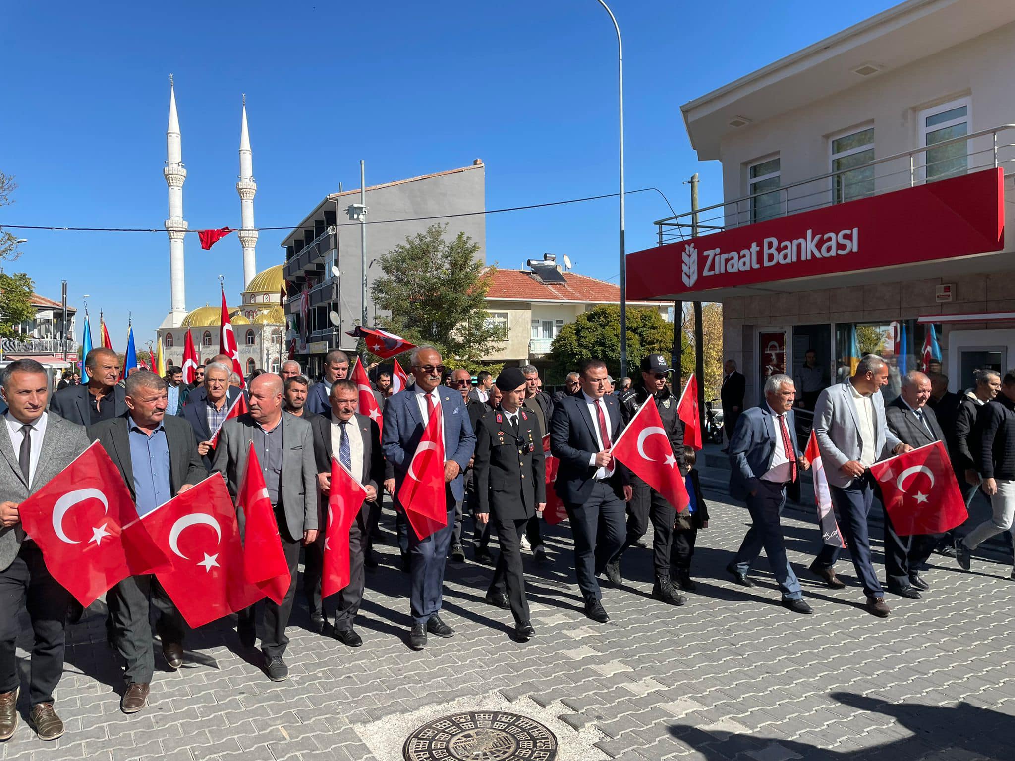 Boztepe Ilçesi Cumhuriyetin 101. Yılını Coşkuyla Kutladı!