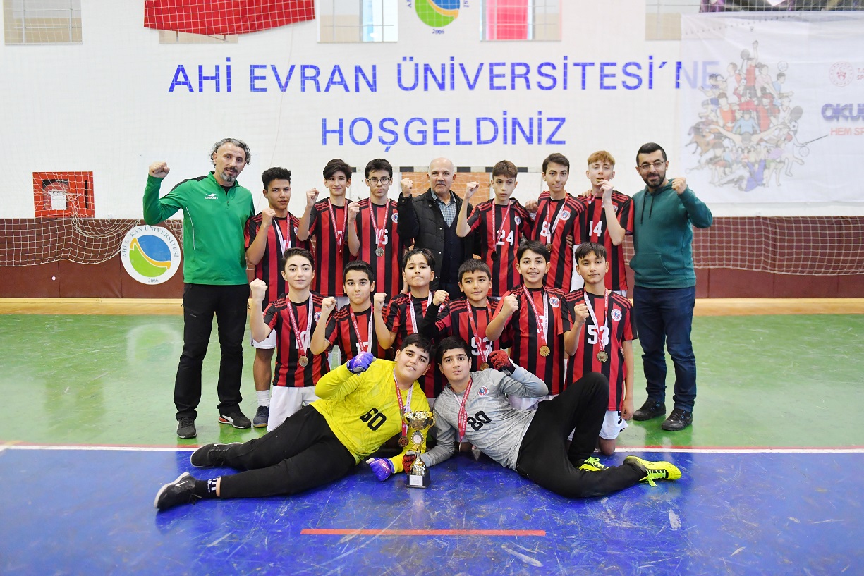 Futsalın En Büyüğü Yine Ömer Halis Demir (2)