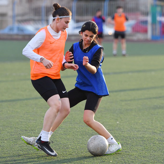 Kadın Futbolcu Adayları Için Seçmeler Yapıldı (1)