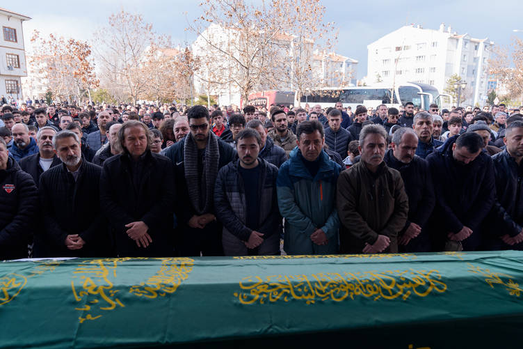 Antrenör Serdar Seymen, Son Yolculuğuna Uğurlandı (2)