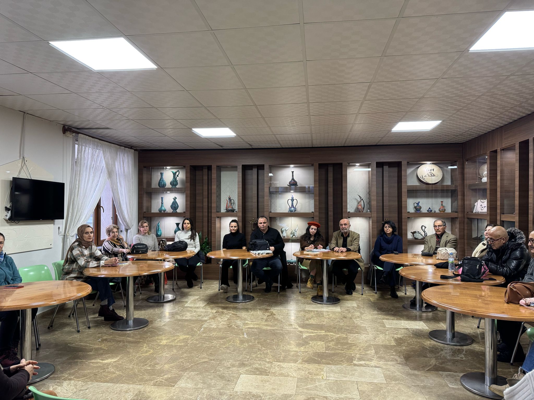 Eşekli Kütüphaneciiçin Bir Araya Geldiler 2