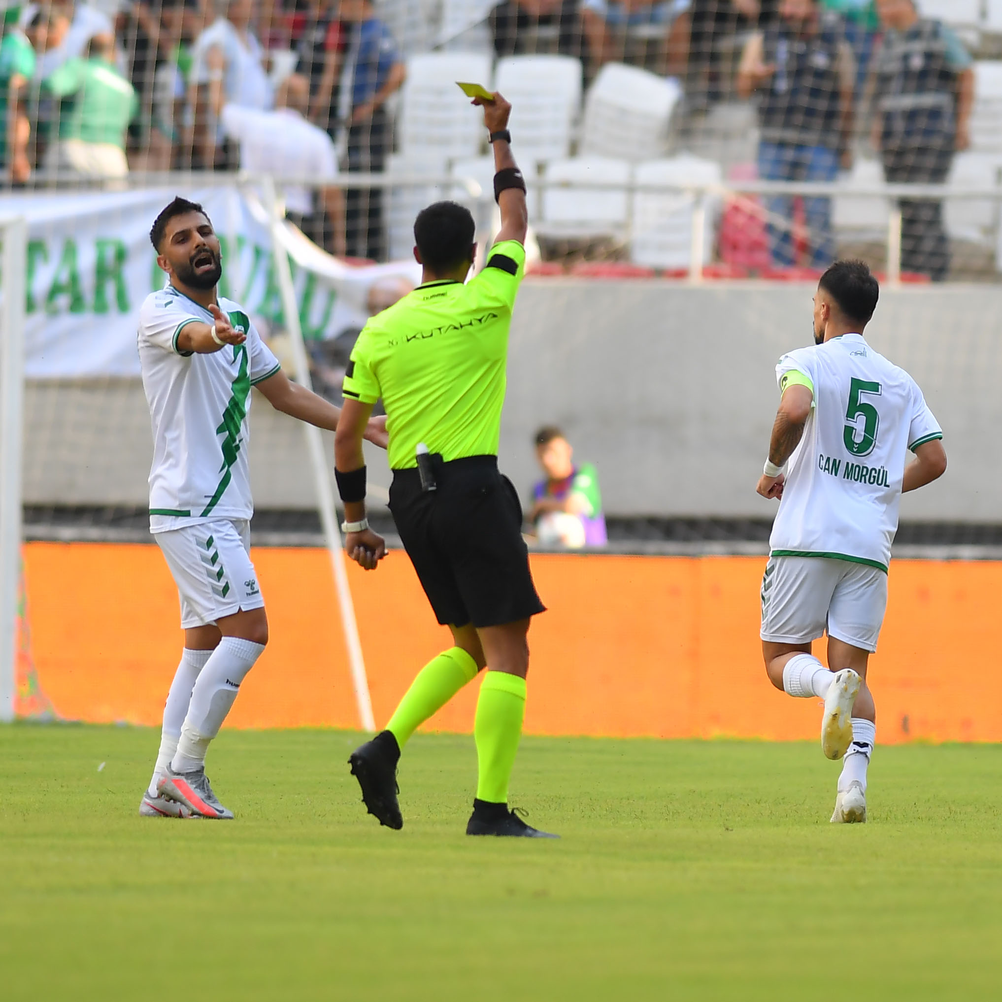 Grubumuzda 46 Sarı, 1 Kırmızı Kart Çıktı (1)
