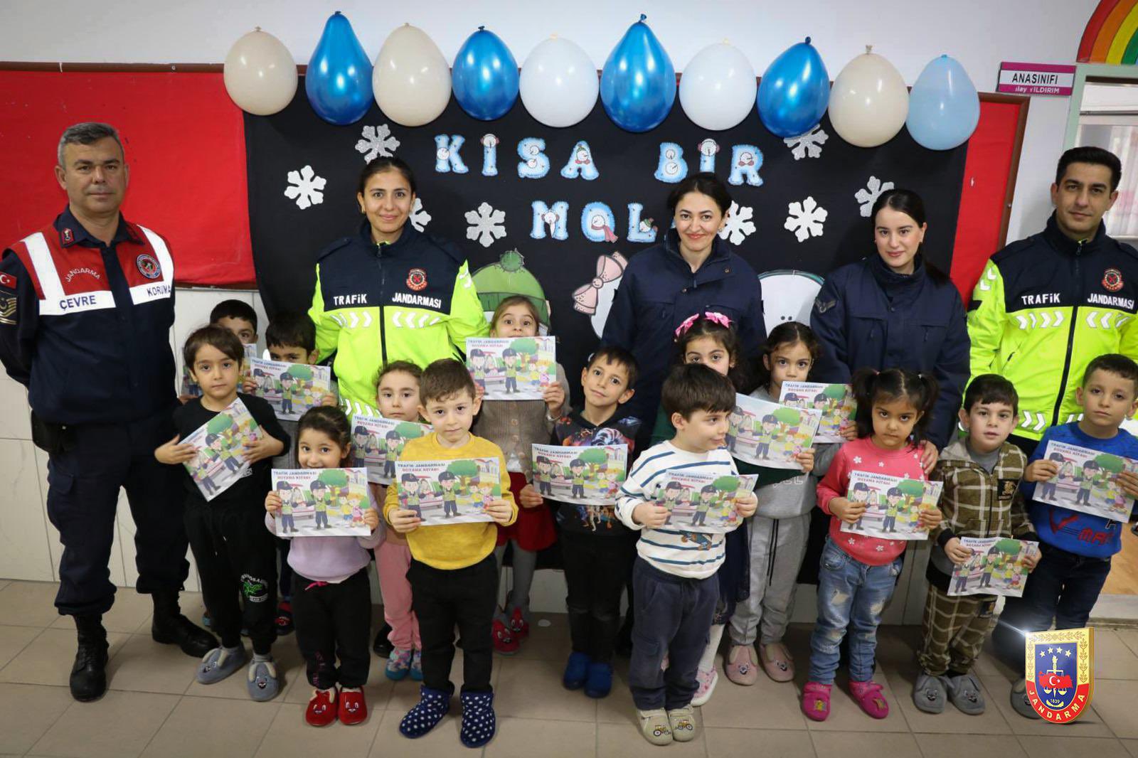Jandarma Ekipleri Güvenli Yarınlar Için Sahada2