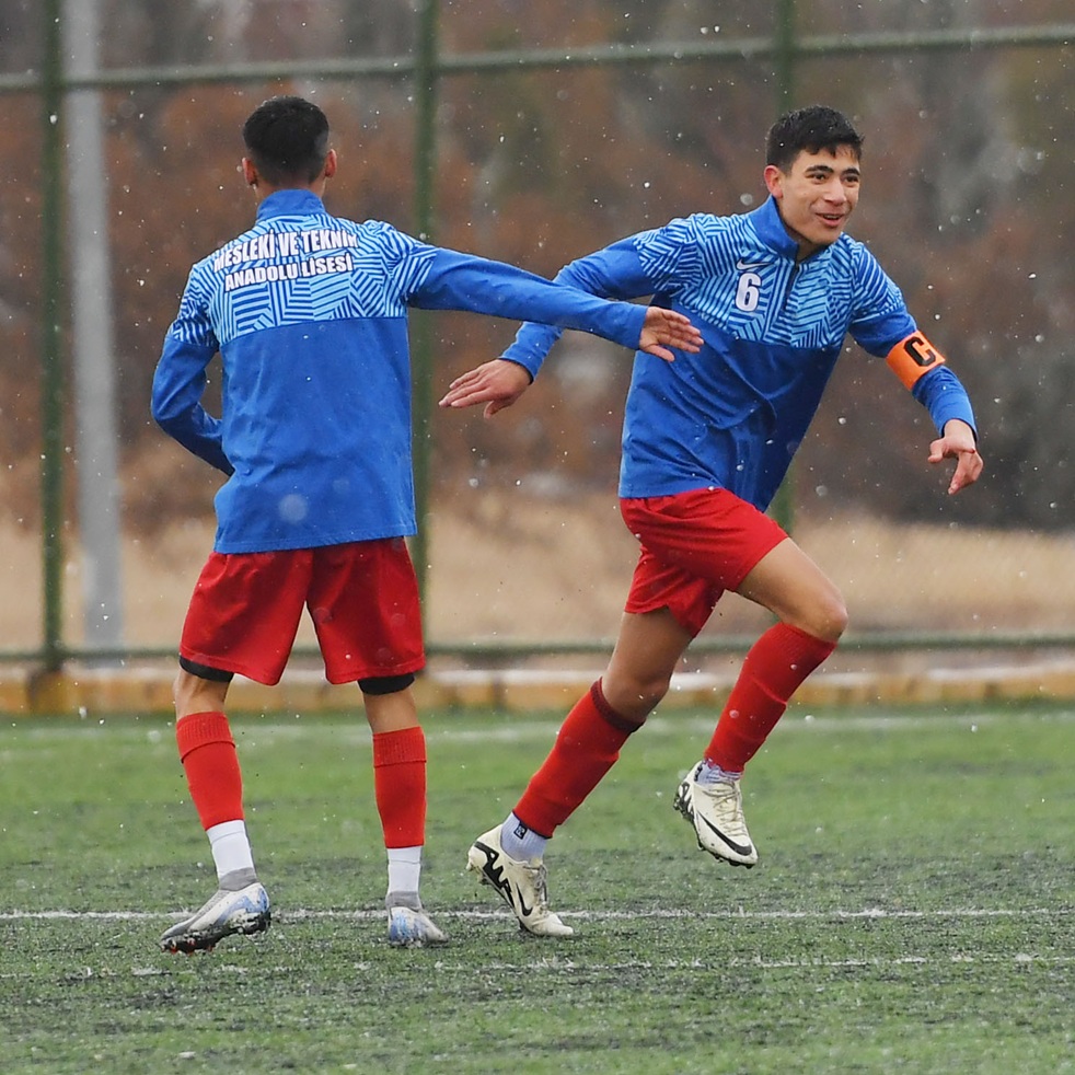 Kırşehir Meslek, 2 0’La Yarı Final Vizesi Aldı (3)