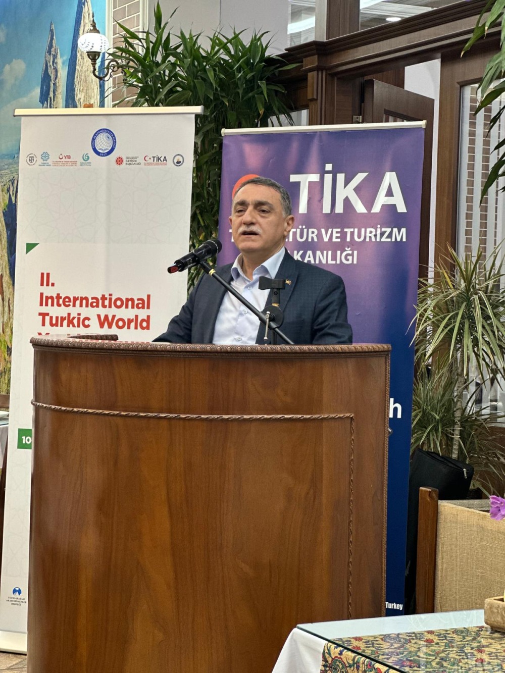 Rektör Karahocagil, Özbekistan’da12