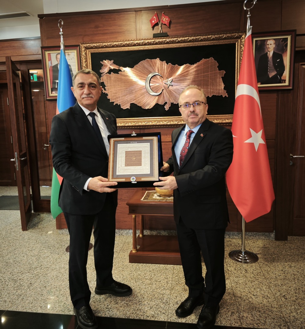 Rektör Karahocagil Türkiye Azerbaycan Büyükelçisini Ziyaret Etti2