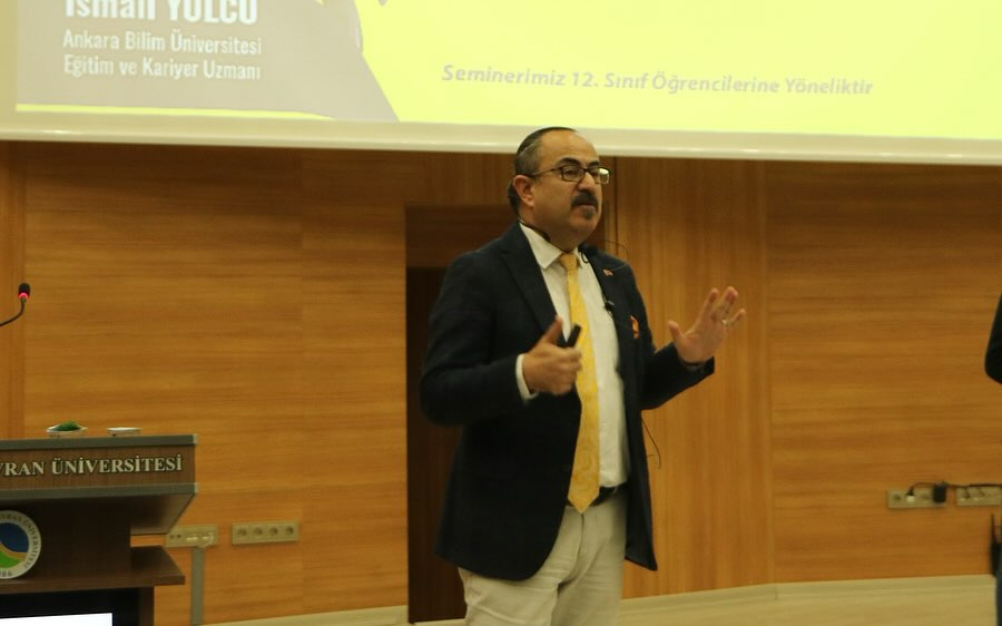 Üniversite Sınavına Hazırlanan Öğrenciler İçim Seminer Gerçekleştirildi1