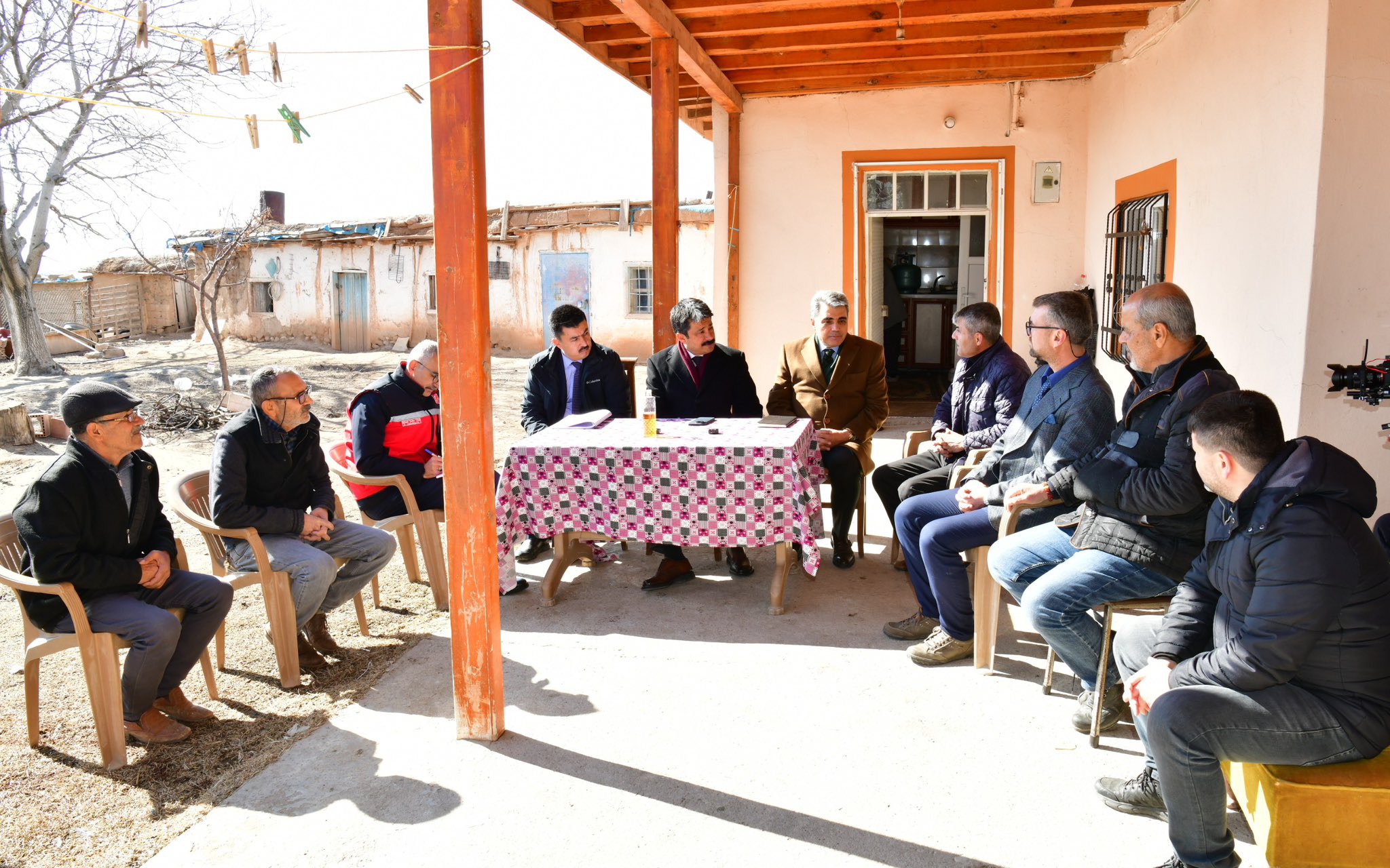 Vali Demiryürek, Istekleri Ve Sorunları Yerinde Dinliyor