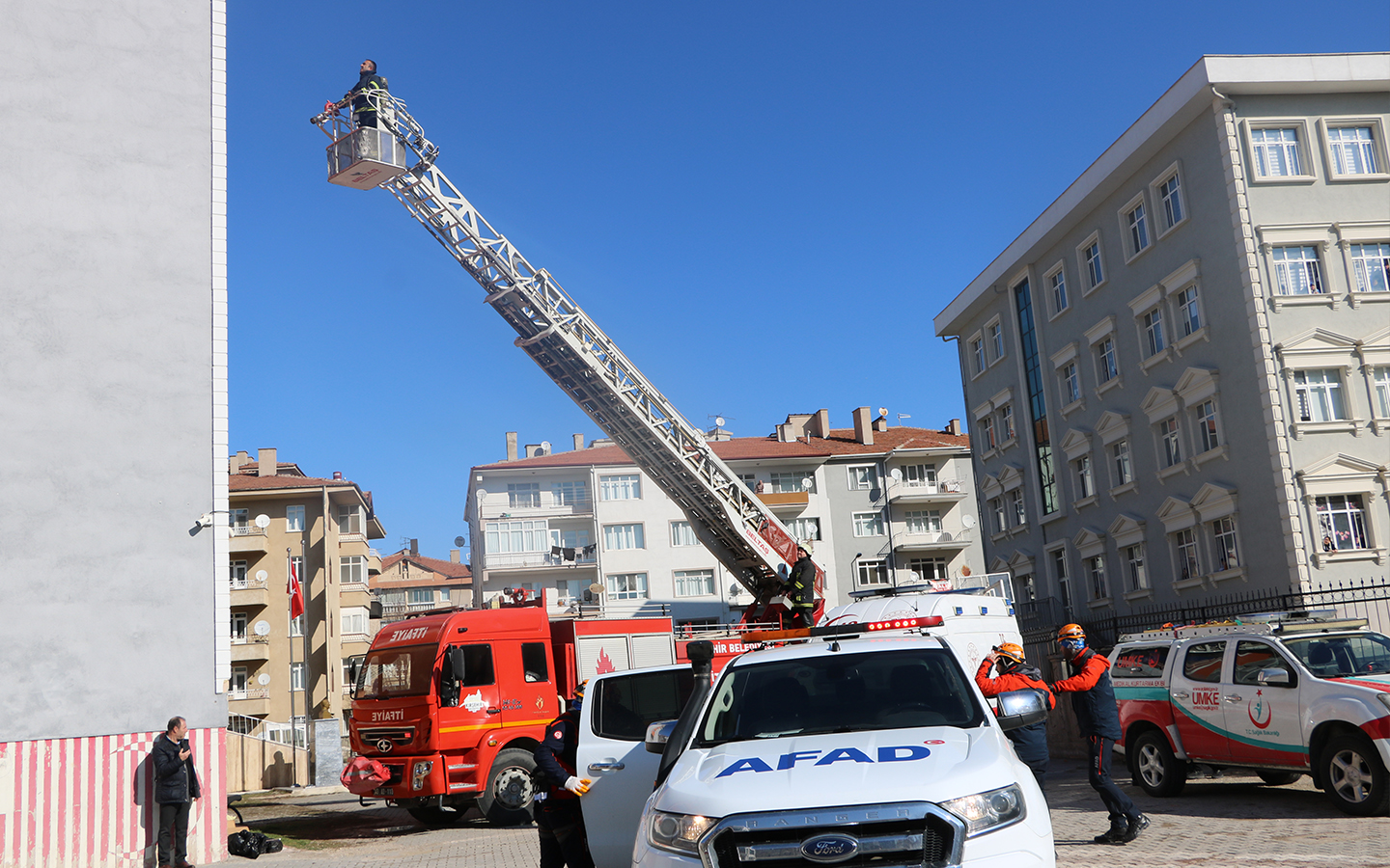 Gerçekçi Senaryo Ile Deprem Tatbikatı Yapıldı!2