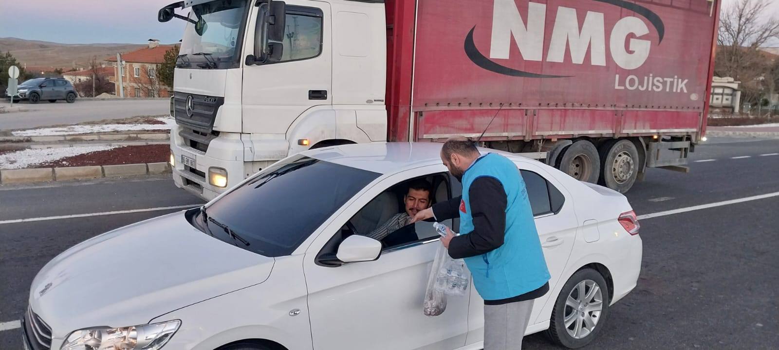 İftara Beş Kala Yoldalar