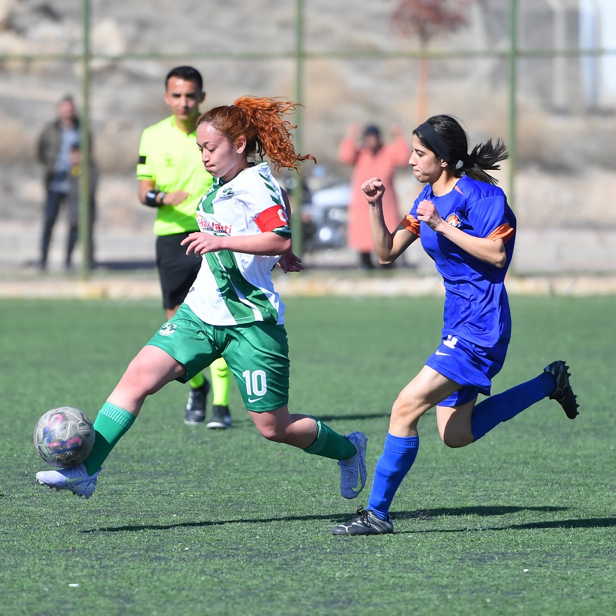 Kadınlar Futbol Ligi’nde Erteleme… (1)