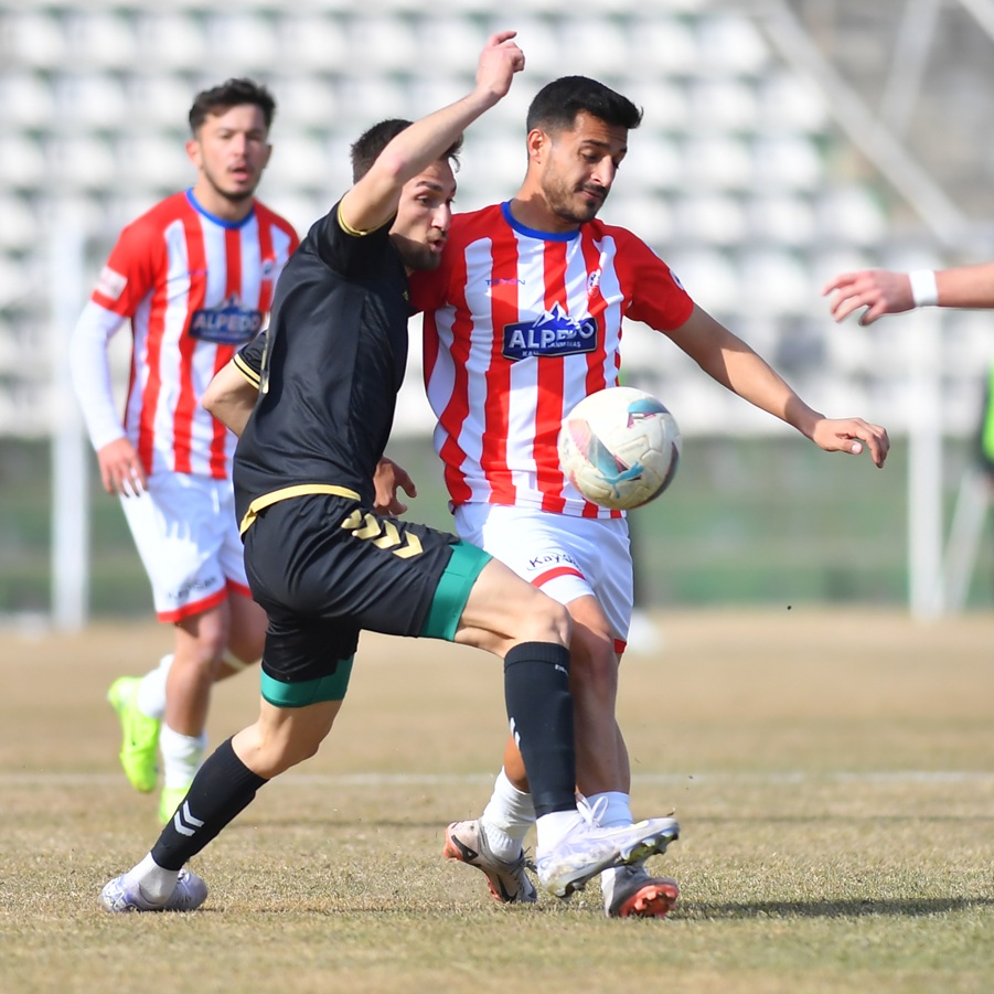 Kırşehirspor Evinde Mağlup 3 (3)