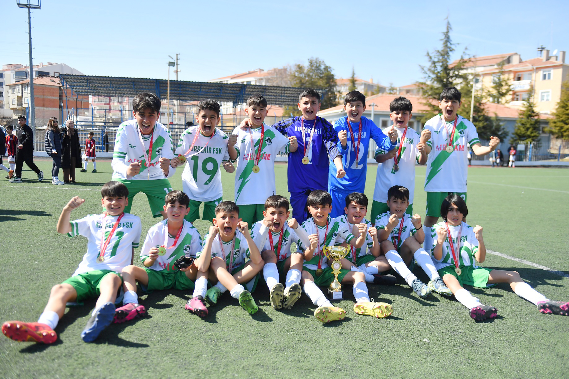 Küçükler Futbolda Şampiyon Cumhuriyet (1)