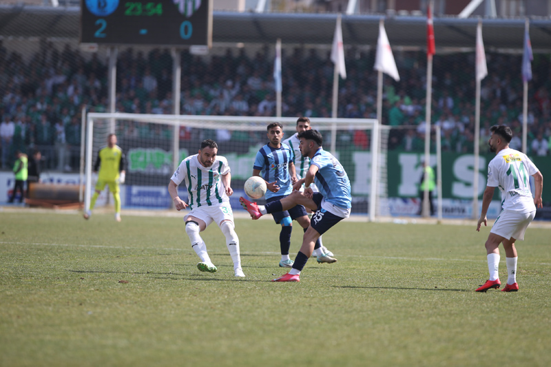 Kütahyaspor, Bursaspor’a Ilk Yenilgisini Tattırdı 3 1 (2)