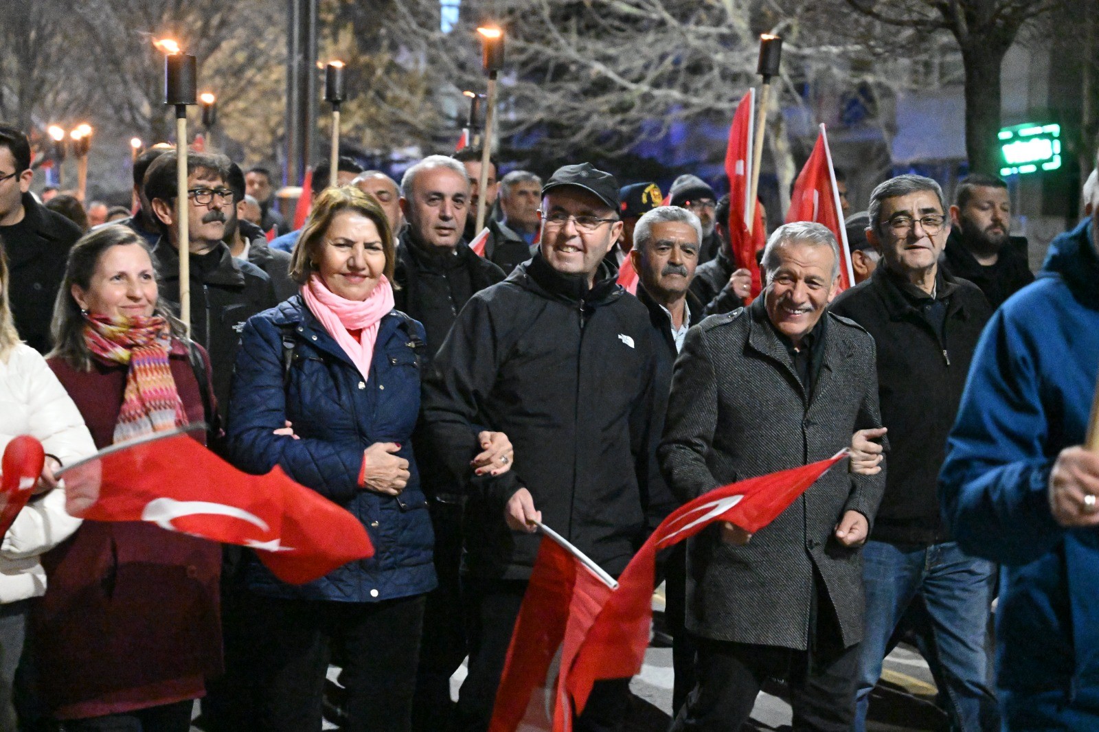 Meşaleler Çanakkale Şehitleri Için Yandı4