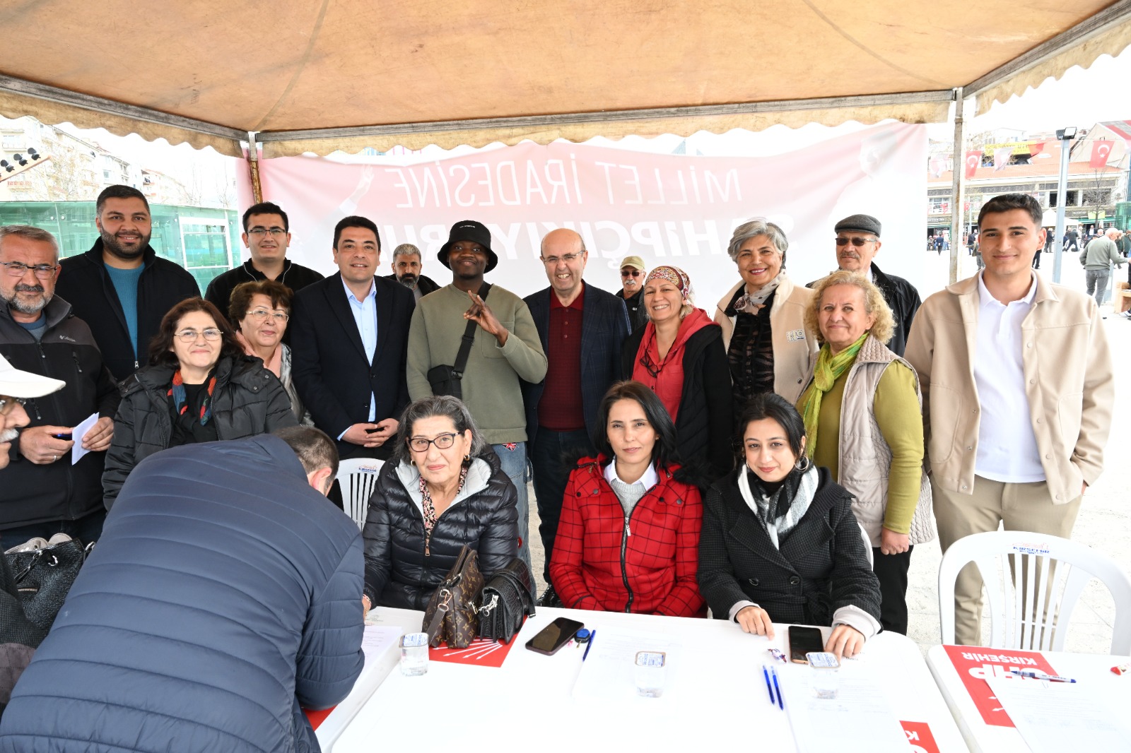 Başkan Eki̇ci̇oğludemokrasi̇ni̇n Rengi̇ Hak, Hukuk Ve Adaletti̇r”