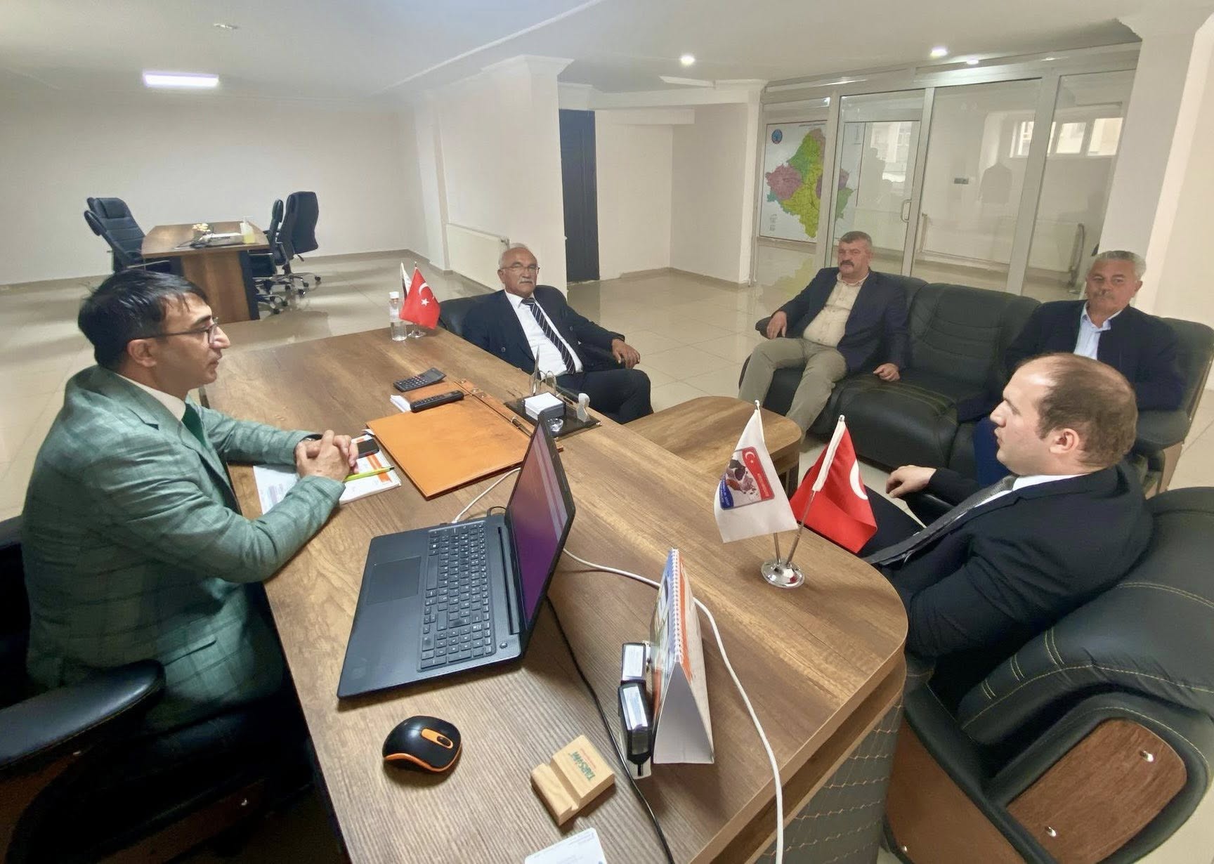 Başkan Ozan’a Tebrik Ziyareti Gerçekleştirildi1